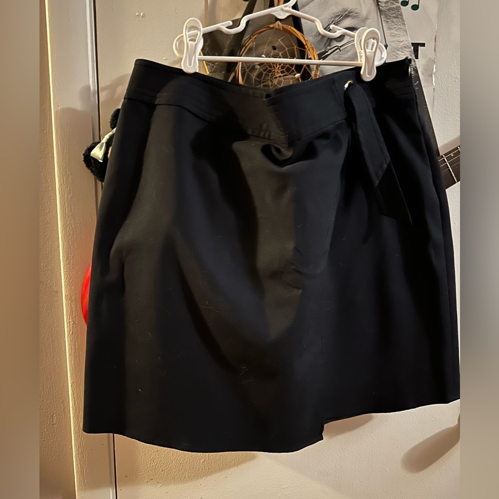 Size 16 Ivanka Trump navy blue skirt.  New without tags.